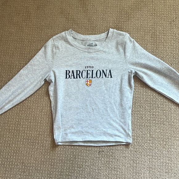 Hollister Long-Sleeve - Picture 1 of 3